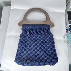Macrame purse with‎ wooden handles navy and brown